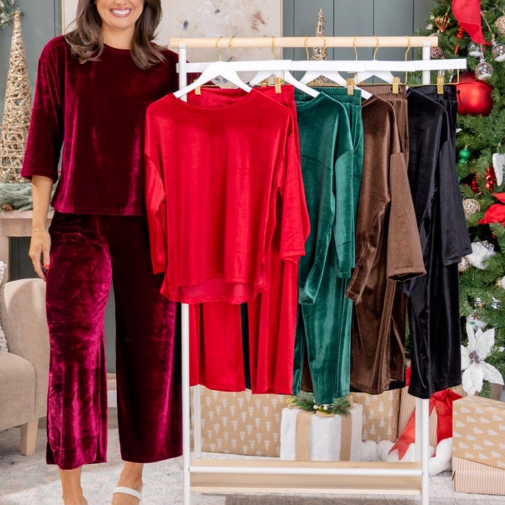 Velvet Matching Set - EUC - Picture 2 of 6